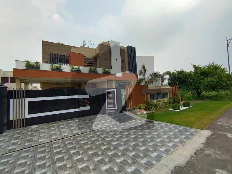 ONE KANAL MOST BEAUTIFUL LUXURY HOUSE FOR SALE DHA PHASE 7