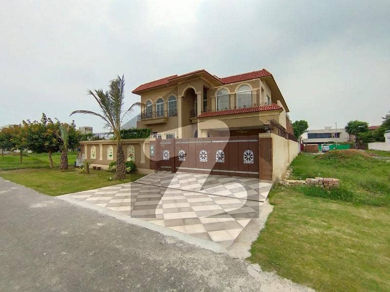 01 KANAL BRAND NEW GOOD LOCATION HOUSE FOR SALE DHA PHASE 7