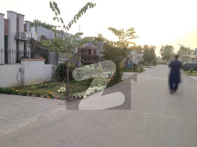Single Storey House For Sale In P Block