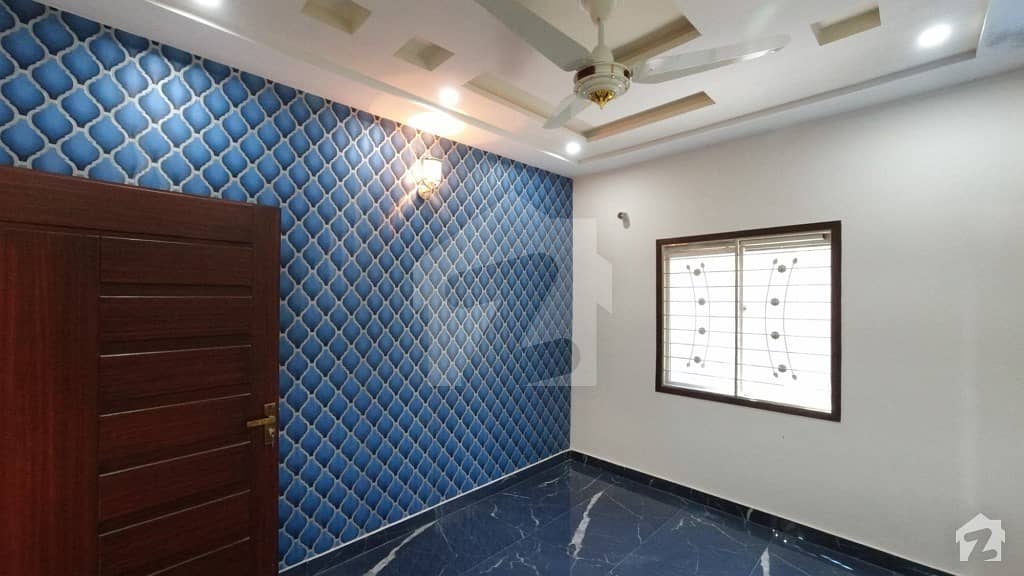 پی اے ایف کالونی لاہور میں 5 کمروں کا 16 مرلہ مکان 3.25 کروڑ میں برائے فروخت۔