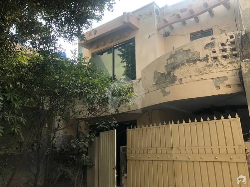 5.5 Marla House In Javed Colony - Ghazi Road For Sale At Good Location