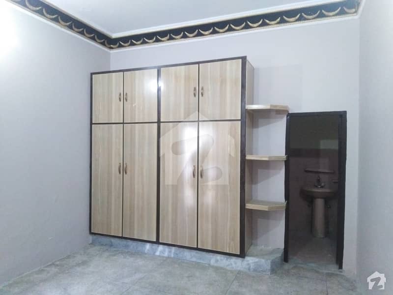 ڈلا زیک روڈ پشاور میں 5 کمروں کا 5 مرلہ مکان 1.58 کروڑ میں برائے فروخت۔