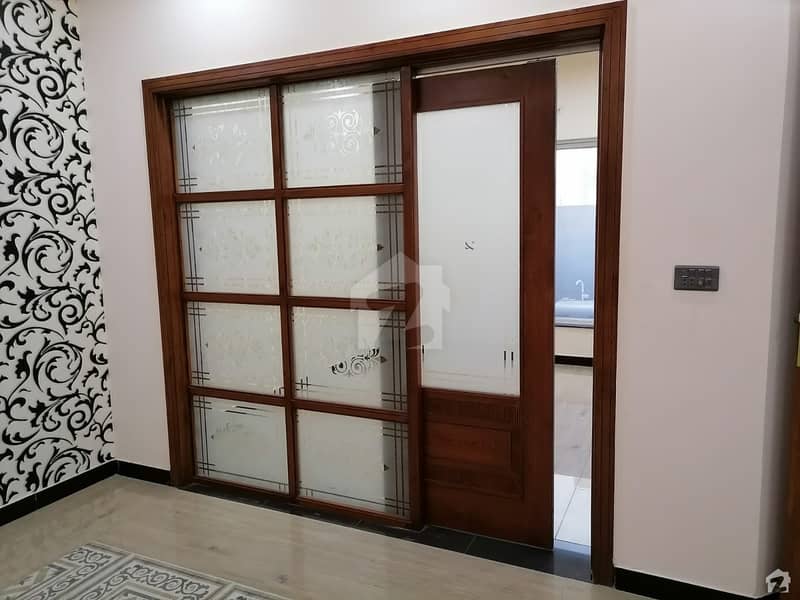 کرن ویلی فیصل آباد میں 4 کمروں کا 3 مرلہ مکان 45.5 لاکھ میں برائے فروخت۔