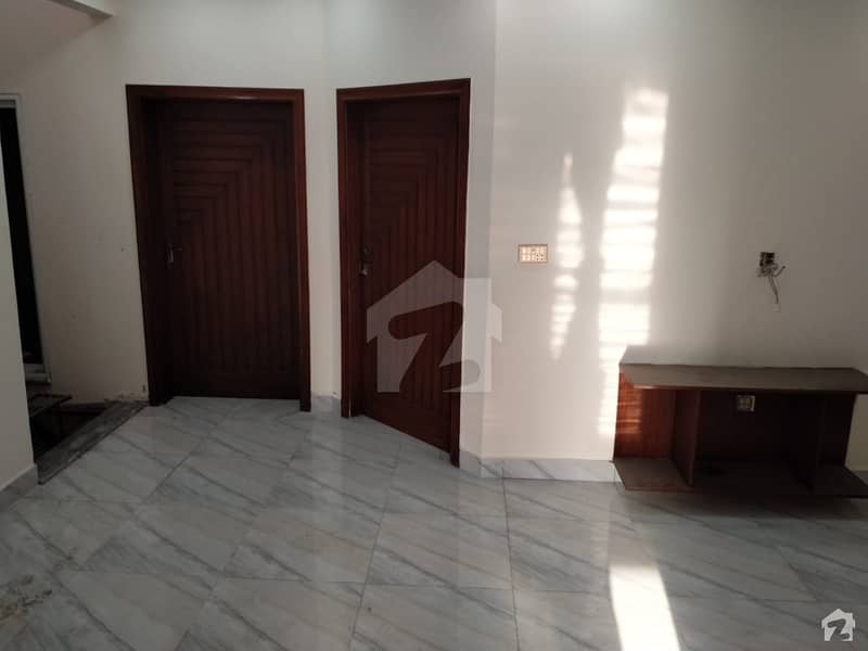 Buy A Fair-priced 20 Marla House In Faisalabad