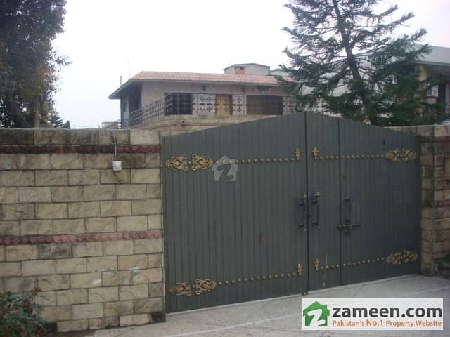 888 Sq Yards Renovated House For Sale In Sector F-8/3 Islamabad