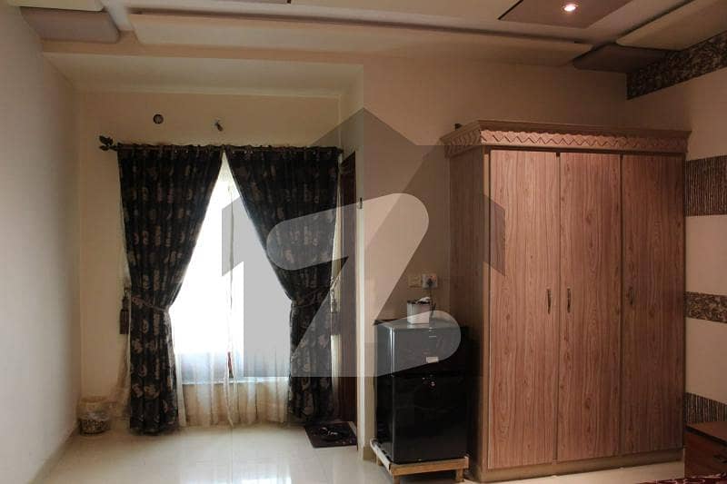 سعید کالونی فیصل آباد میں 4 کمروں کا 12 مرلہ مکان 2.4 کروڑ میں برائے فروخت۔