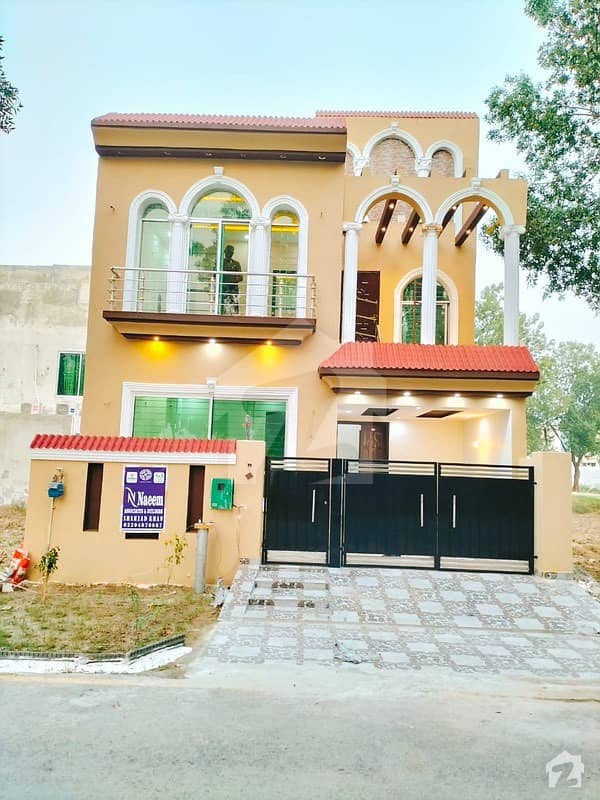 8 Marla Designer House For Sale In Zinia Block Bahria Nasheman Lahore