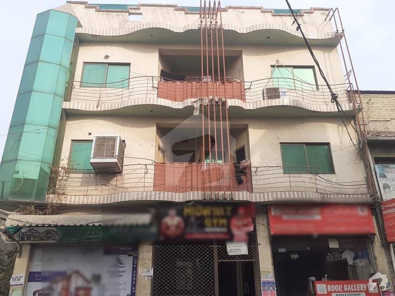گُل بہار پشاور میں 11 مرلہ عمارت 10 کروڑ میں برائے فروخت۔