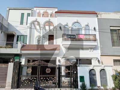 5 Marla Beautiful House For Sale In Bahria Town LHR