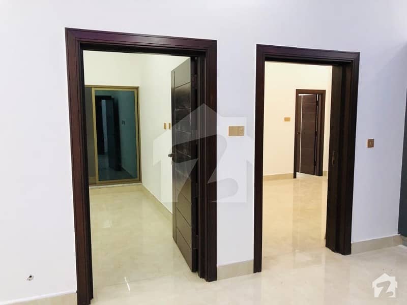 کینال روڈ فیصل آباد میں 4 کمروں کا 5 مرلہ مکان 1.5 کروڑ میں برائے فروخت۔