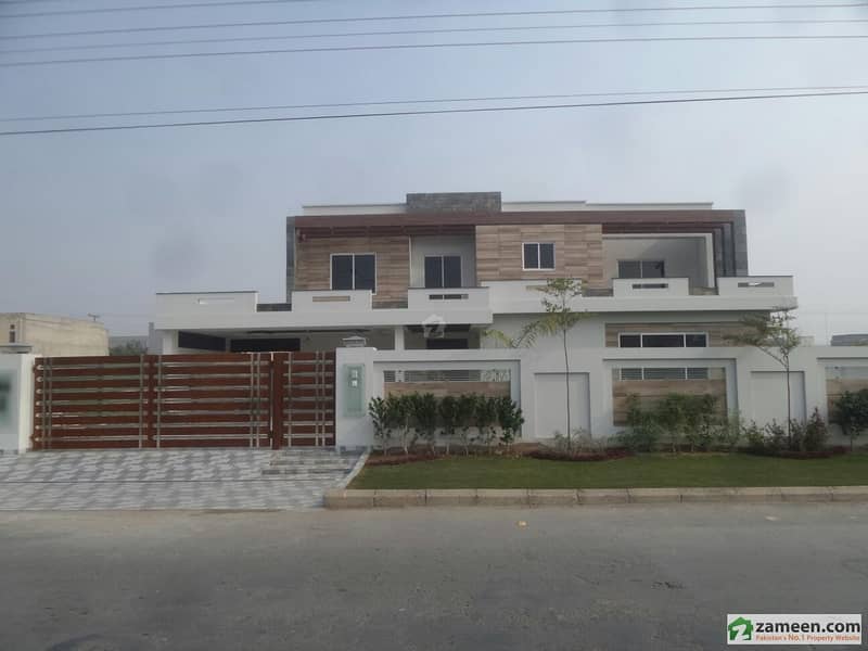 J Block 2 Kanal  Owner Build New House For Sale