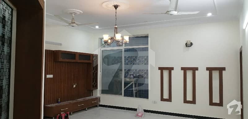 میڈیا ٹاؤن راولپنڈی میں 3 کمروں کا 11 مرلہ مکان 2.7 کروڑ میں برائے فروخت۔