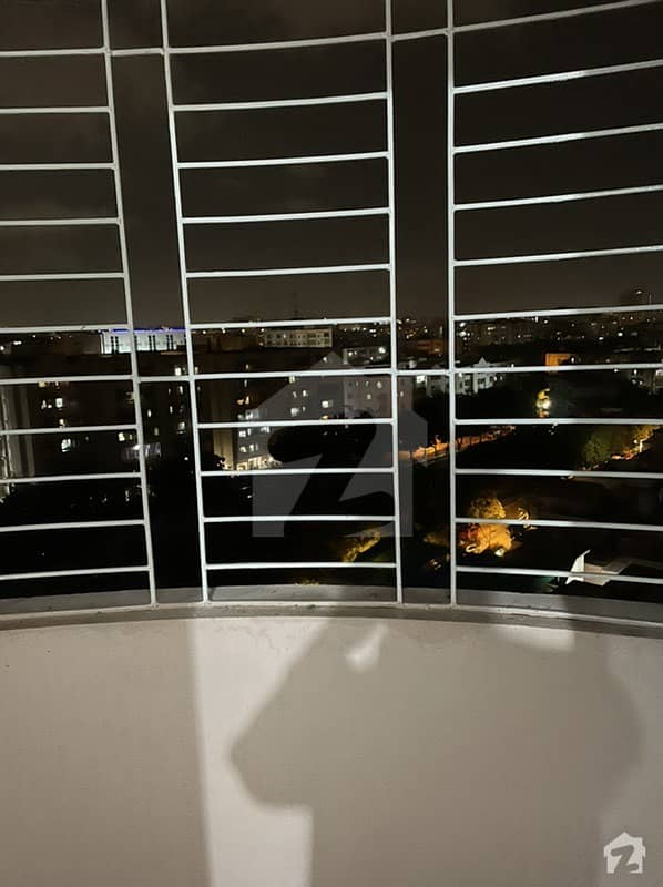 Grey Skyline Flat For Rent GulistaneJauhar Block 13, Gulistane