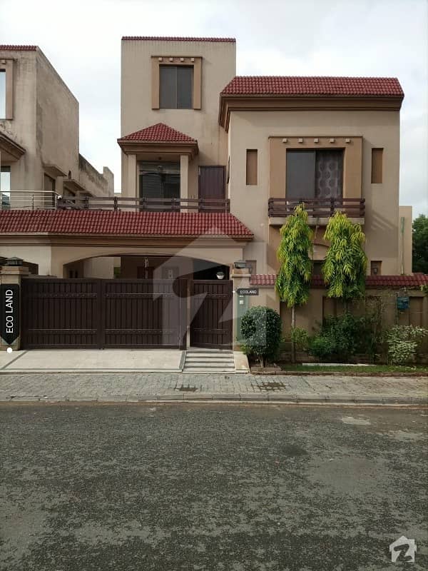 10 Marla Used House For Sale In Jasmine Block Bahria Town Lahore