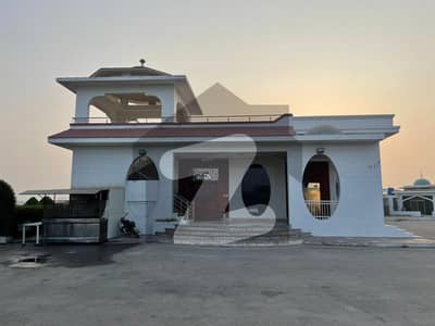 16 Kanal Hotel Building For Sale On Main Bypass Road Jhang