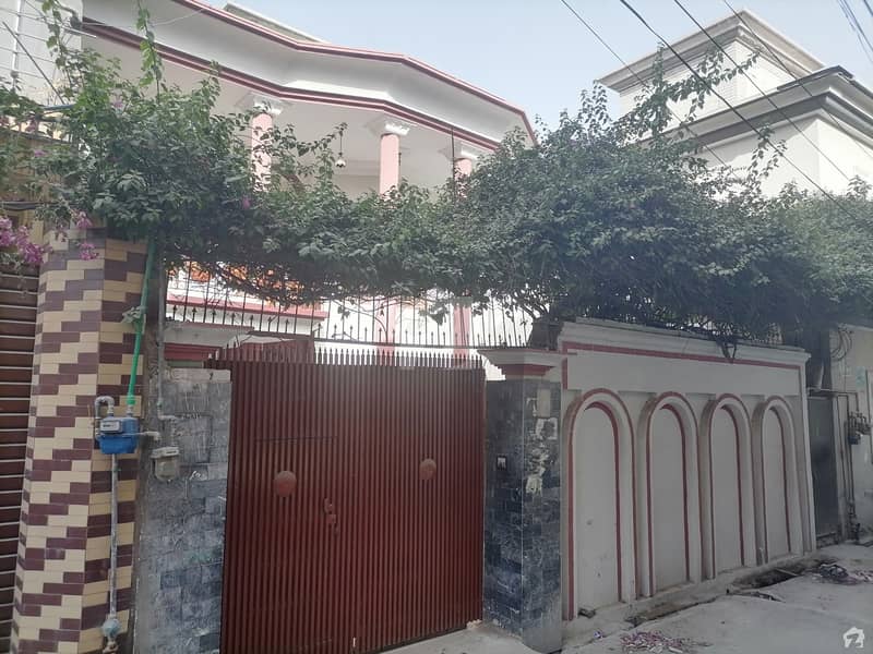 گُل بہار پشاور میں 7 کمروں کا 8 مرلہ مکان 3.2 کروڑ میں برائے فروخت۔