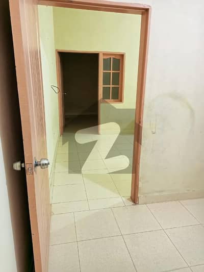 2nd Floor 2 Bed Lounge Available For Rent