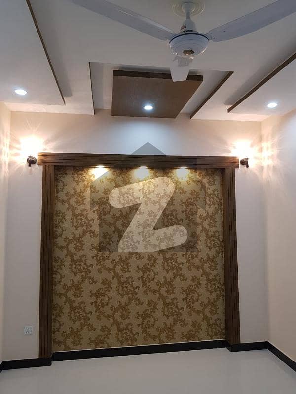 پارک ویو سٹی ۔ پلاٹینم بلاک پارک ویو سٹی لاہور میں 4 کمروں کا 5 مرلہ مکان 1.25 کروڑ میں برائے فروخت۔