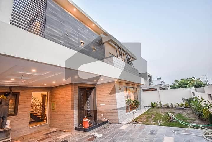 01 KANAL BRAND NEW LUXURY HOUSE FOR SALE IN DHA PHASE 7