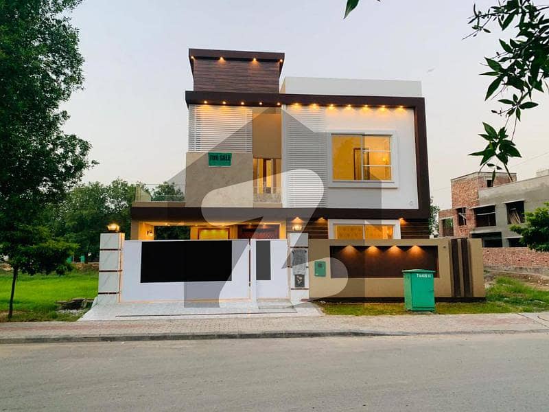 Top Location 10 Marla Modern Style House For Sale In Eden City