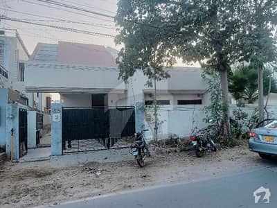 ڈی ایچ اے فیز 7 ڈی ایچ اے کراچی میں 3 کمروں کا 1 کنال مکان 7.75 کروڑ میں برائے فروخت۔ ڈی ایچ اے فیز 7 ڈی ایچ اے کراچی میں 3 کمروں کا 1 کنال مکان 7.75 کروڑ میں برائے فروخت۔