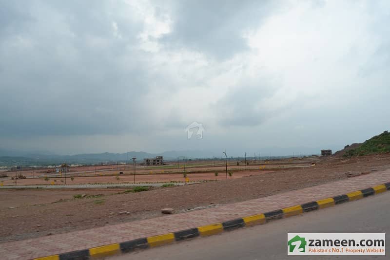 Corner Boulevard Plot Available In New Booking Sector F