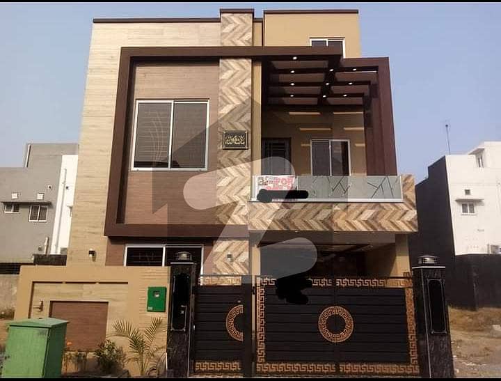 بیدیاں روڈ لاہور میں 4 کمروں کا 5 مرلہ مکان 82 لاکھ میں برائے فروخت۔