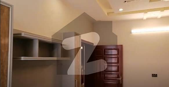 سبزل روڈ کوئٹہ میں 7 کمروں کا 13 مرلہ مکان 1.9 کروڑ میں برائے فروخت۔