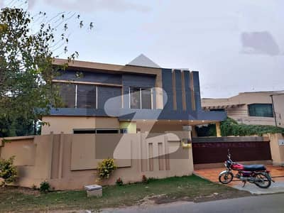 1 kanal lower portion modern of modern bungalow with separate entrance for rent in phase 6