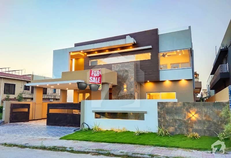 1 Kanal Brand New Luxurious House For Sale