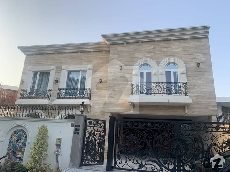 F-7 Decent House 533 Sq Yd Margalla Face Cda Transfer Fully Renovated  Prime Location