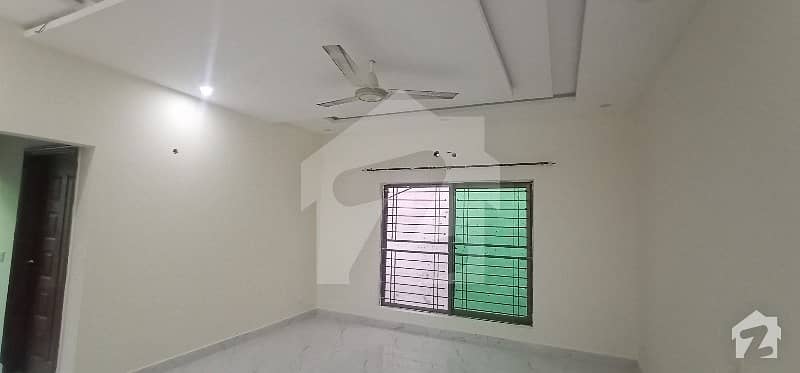 1 Kanal Separate Portion For Rent