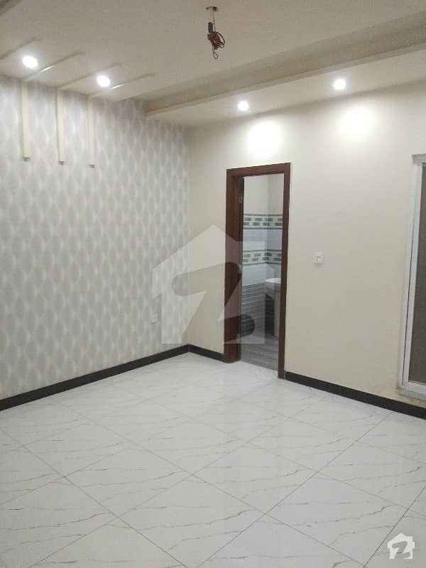 مکہ گارڈن فیصل آباد میں 3 کمروں کا 3 مرلہ مکان 68 لاکھ میں برائے فروخت۔