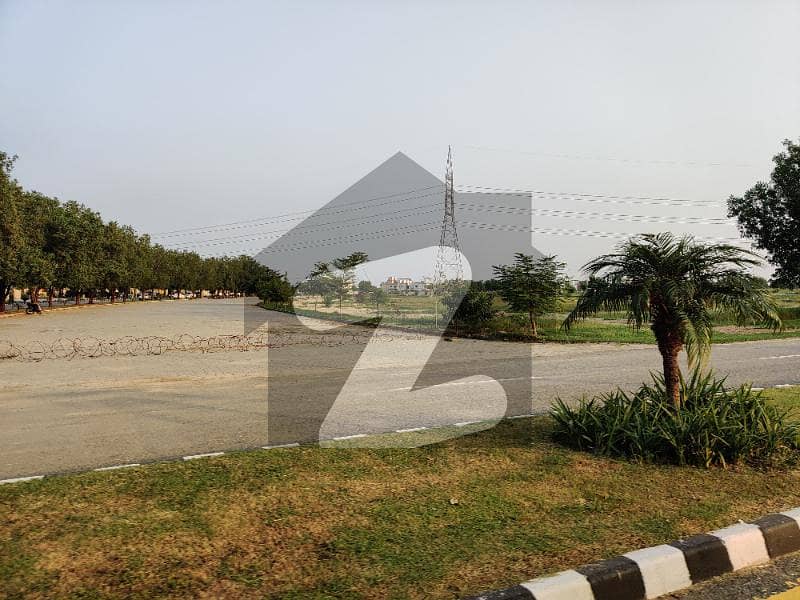 Golden Location 5 Marla Plot Very Cheapest Price Lake City Lahore Sector M7B
