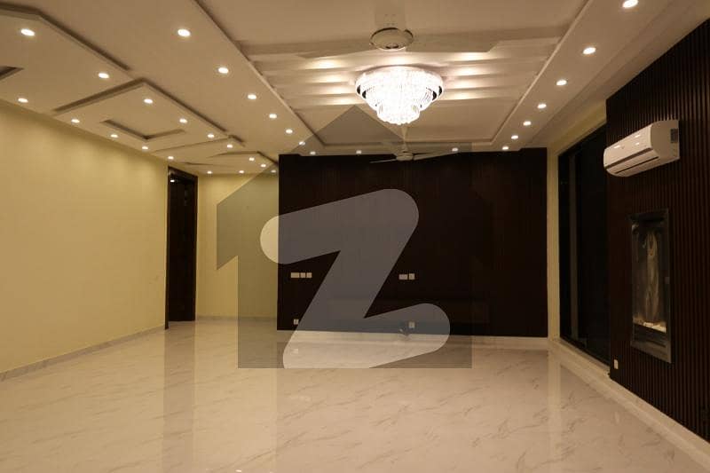 ڈی ایچ اے فیز 5 ڈیفنس (ڈی ایچ اے) لاہور میں 4 کمروں کا 9 مرلہ مکان 4.5 کروڑ میں برائے فروخت۔