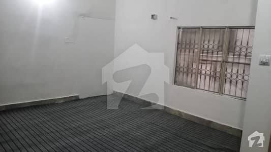 Room Available For Rent In Gulberg 3 A1 Block Lahore For Boys Only