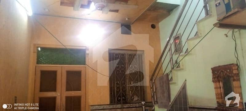 علامہ اقبال ٹاؤن ۔ نیلم بلاک علامہ اقبال ٹاؤن لاہور میں 6 کمروں کا 5 مرلہ مکان 1.7 کروڑ میں برائے فروخت۔