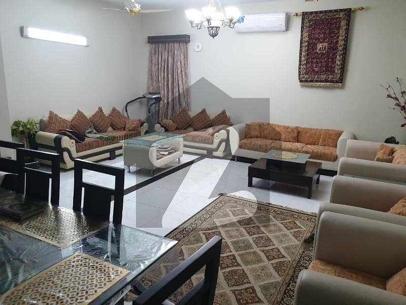 Park Facing Bungalow For Sale 350 Square Yards In DHA Phase 4