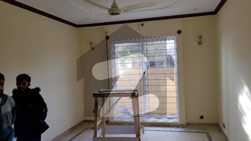 Affordable upper portion available for rent in gulberg residencia