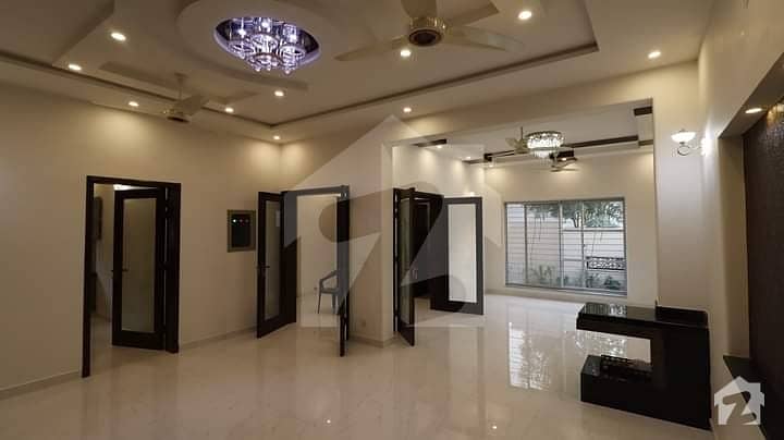 این ایف سی 1 - بلاک سی (این ای) این ایف سی 1 لاہور میں 6 کمروں کا 1 کنال مکان 4 کروڑ میں برائے فروخت۔