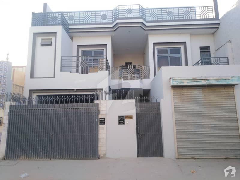 ساجد عوام کالونی بہاولپور میں 5 کمروں کا 10 مرلہ مکان 1.6 کروڑ میں برائے فروخت۔