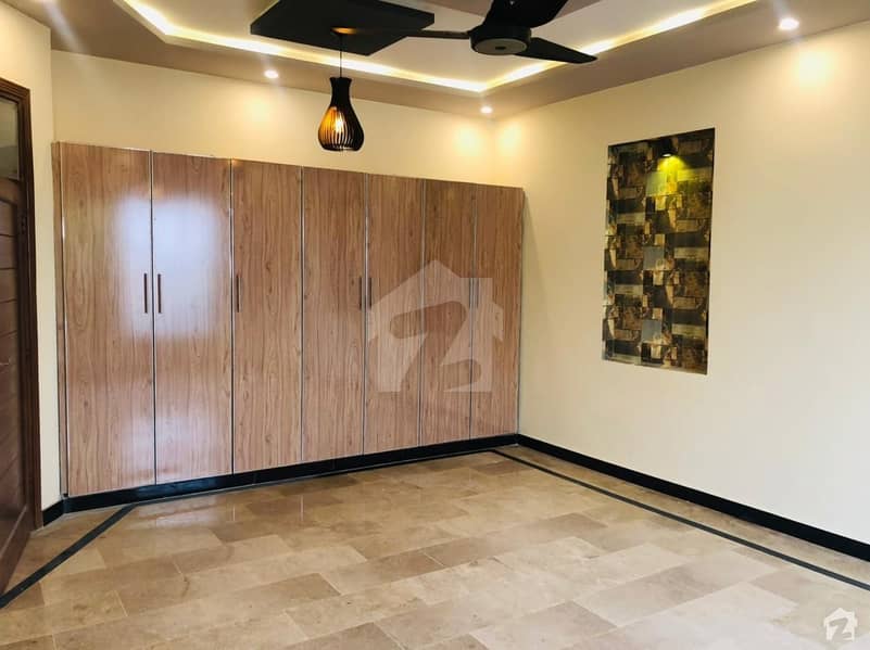 Moving To Peshawar & Looking To Rent A 10 Marla House? Moving To Peshawar & Looking To Rent A 10 Marla House?