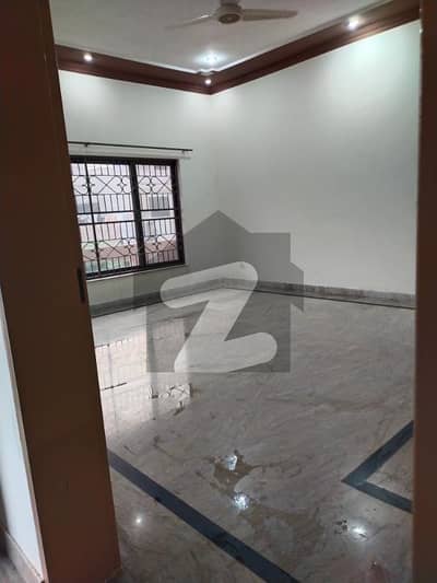 Upper Portion Of 8 Marla House Available For Rent In Dream Avenue