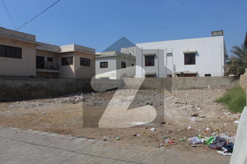 500 Yards Residential Plot For Sale On 32nd Street Off Bukhari