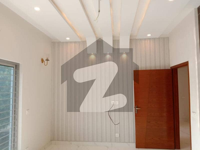 7 Marla Flat For Rent In Lake City - Sector M-7c