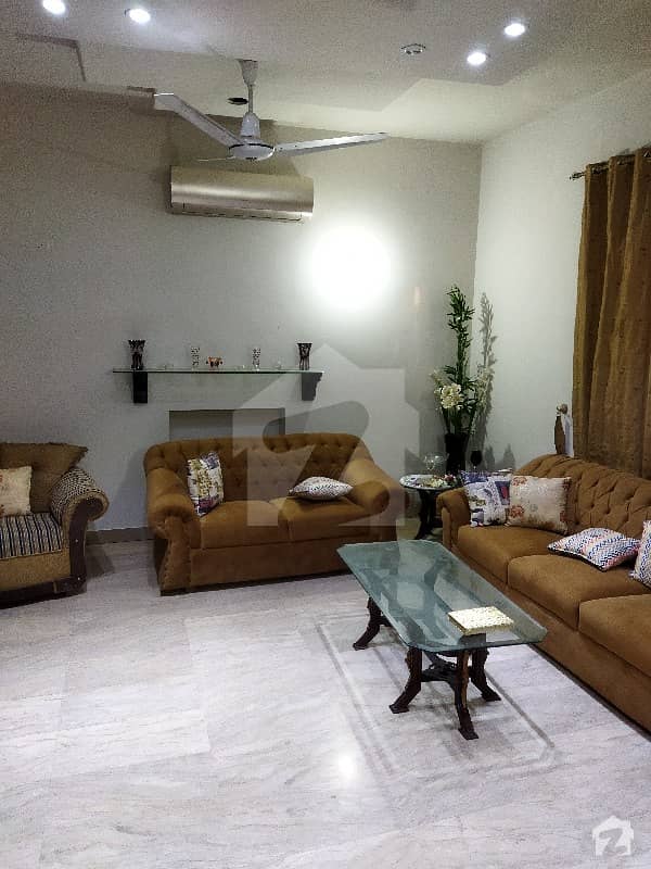 پی آئی اے ہاؤسنگ سکیم لاہور میں 5 کمروں کا 15 مرلہ مکان 1.25 لاکھ میں کرایہ پر دستیاب ہے۔