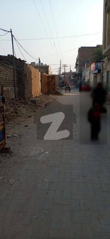 کچا صادق آباد روڈ رحیم یار خان میں 9 مرلہ رہائشی پلاٹ 32 لاکھ میں برائے فروخت۔