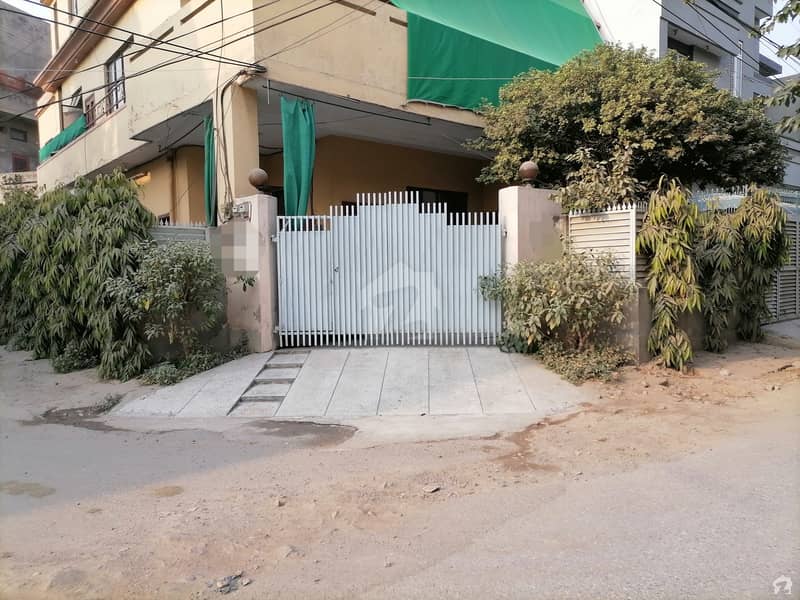 Unoccupied Upper Portion Is Available For Rent In Allama Iqbal Town - Badar Block