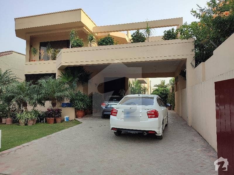 888 Square Yard Luxury Triple Storey House Cda Transfer With Possession Available For Sale In Islamabad