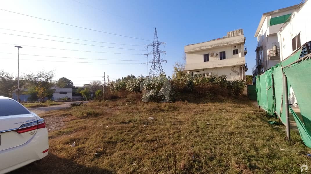 Three Side Corner With 1 Kanal Extra Land Level Plot Is Available For Sale In F-11/2 Islamabad